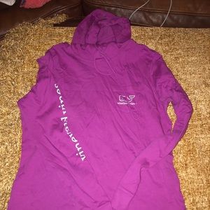 vineyard vines t-shirt hoodie